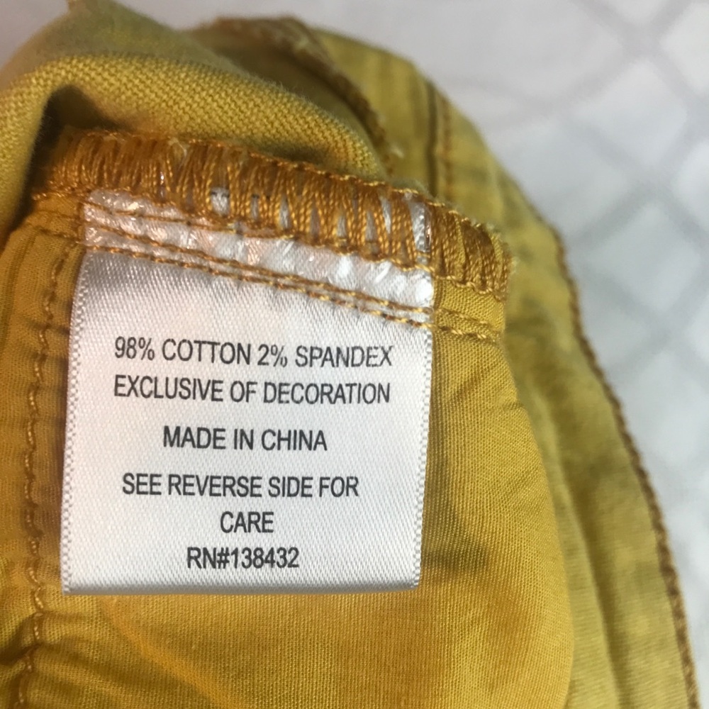 ModCloth yellow shorts - Picture 4 of 6